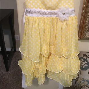 Little girl yellow & white dress